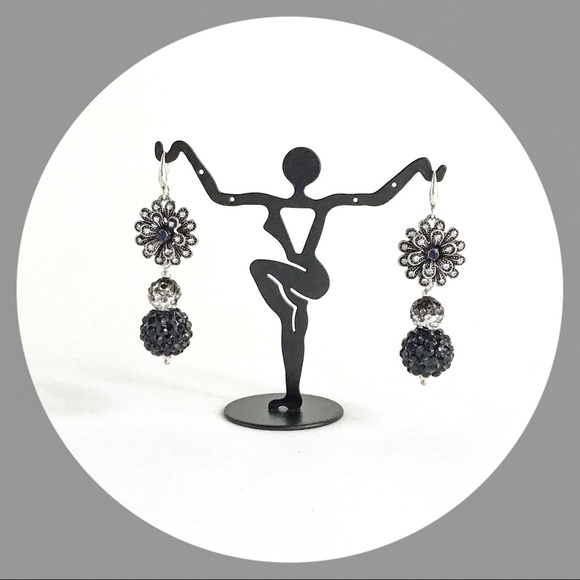 Floral & Rhinestone Beaded Drop Earrings. - Picture 1 of 2